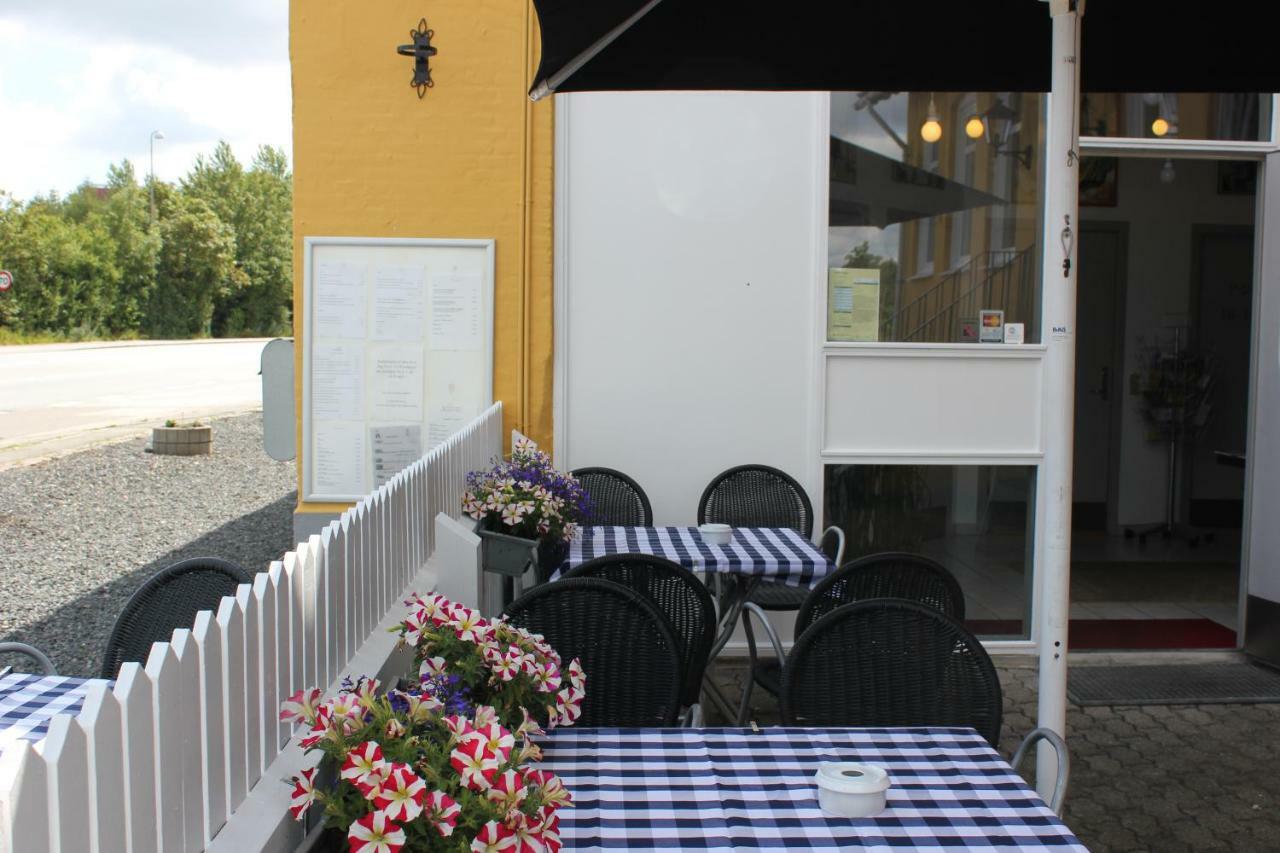 Solyst Kro- Restaurant Og Hotel I/S Aabenraa Buitenkant foto